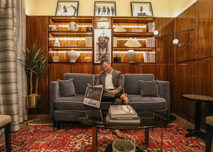 The Iroquois Times Square, A Small Luxury Hotel